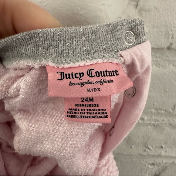 Kids / Toddler Juicy Couture Teddy Pullover Crewneck Sweatshirt - Picture 5 of 5